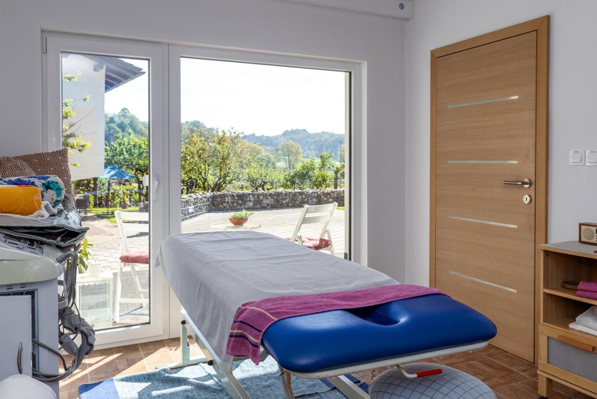 & Wellness Dalija With Massages Podčetrtek